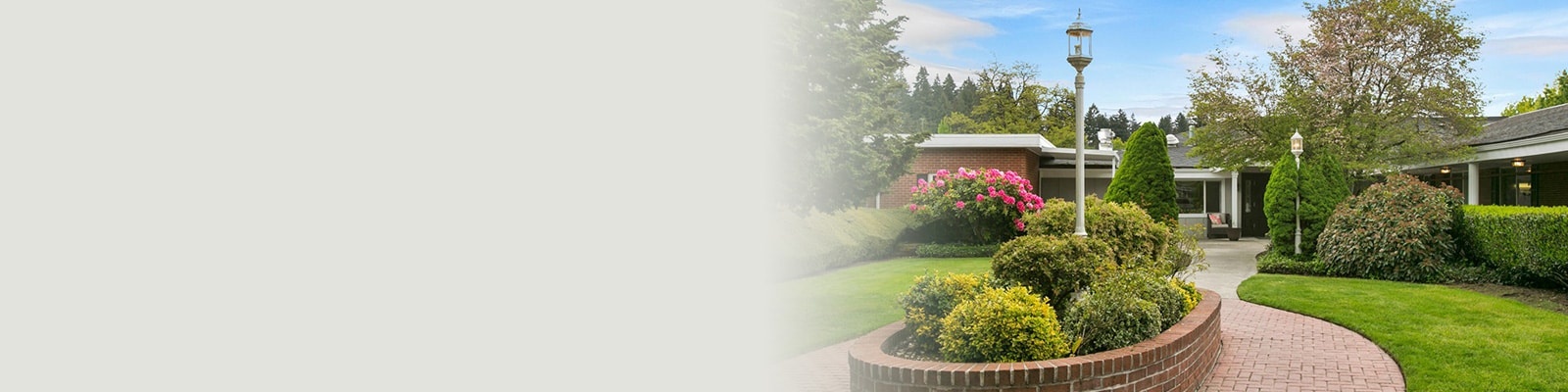 Front entrance to Bridge Crest Post Acute